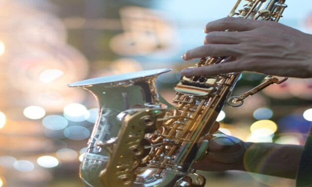 How to Create the Perfect Lounge Playlist