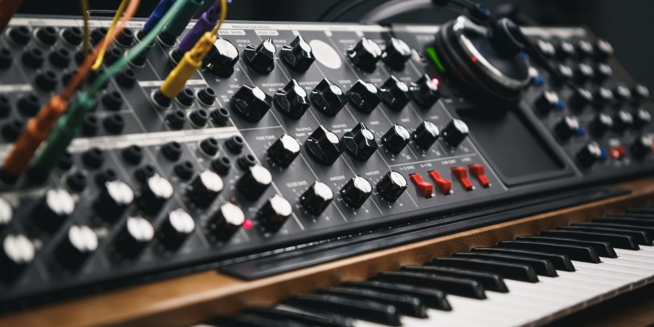 The Synth Spell: How Pads Shaped the Sound of Lounge