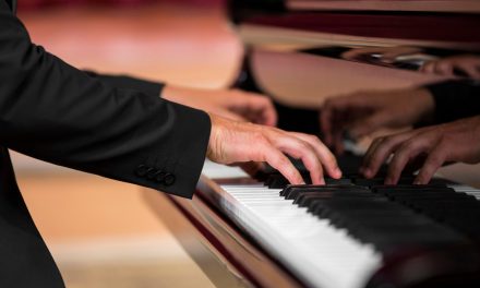 Inside the Luxury Lounge Chord: Extensions, Color Tones, and Smooth Voicing