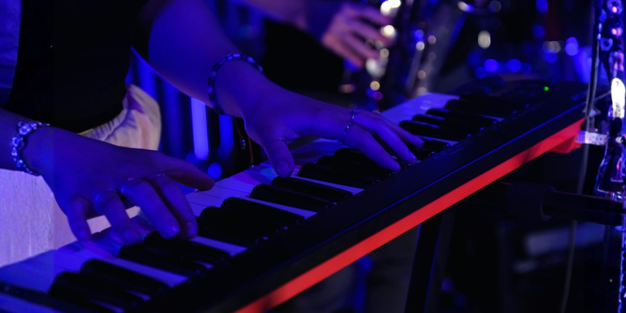 Touch Matters: Weighted vs Semi-Weighted Keybeds Explained