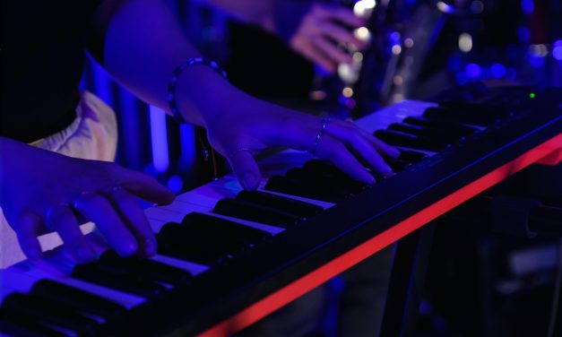 Touch Matters: Weighted vs Semi-Weighted Keybeds Explained