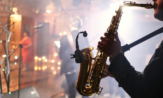 Velvet Tones & Late-Night Lines: Harmony Secrets for Sophisticated Sax in Lounge Music