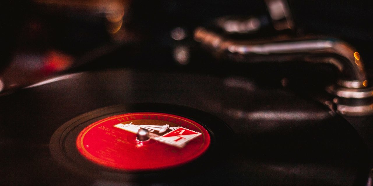 Vinyl Texture Elements Explained: Crafting Warmth, Depth, and Character in Lounge Mixes