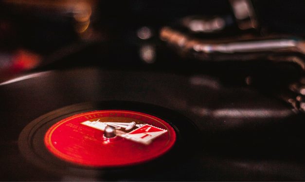Vinyl Texture Elements Explained: Crafting Warmth, Depth, and Character in Lounge Mixes