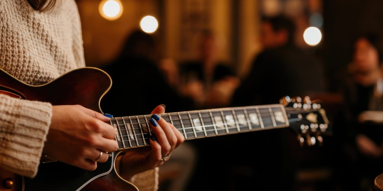 Luxury Lounge Chord Voicings: Mastering 7#11, Maj9(no3), and 6/9 for Smooth Harmony