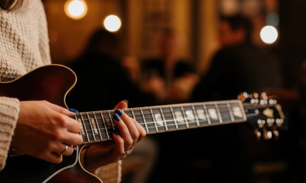 Luxury Lounge Chord Voicings: Mastering 7#11, Maj9(no3), and 6/9 for Smooth Harmony