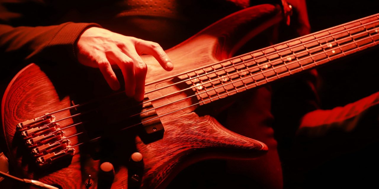 Lounge Guitar Tone Starts Here: Intonation Essentials for Smooth Chord-Melody