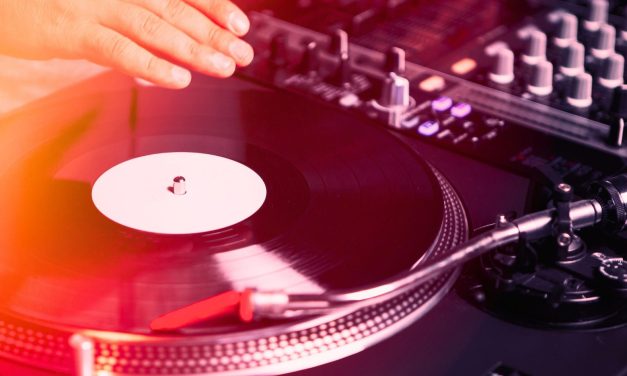The Subtle Layers That Make Lounge Tracks Feel Finished: Clean Stacking Philosophy