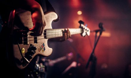 Best Guitar & Bass Strings for Smooth Lounge Tone: Build a Warmer, More Relaxed Sound
