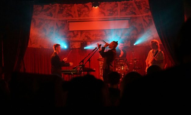 Less Crowd, More Connection: The Rise of Intimate Lounge Events 